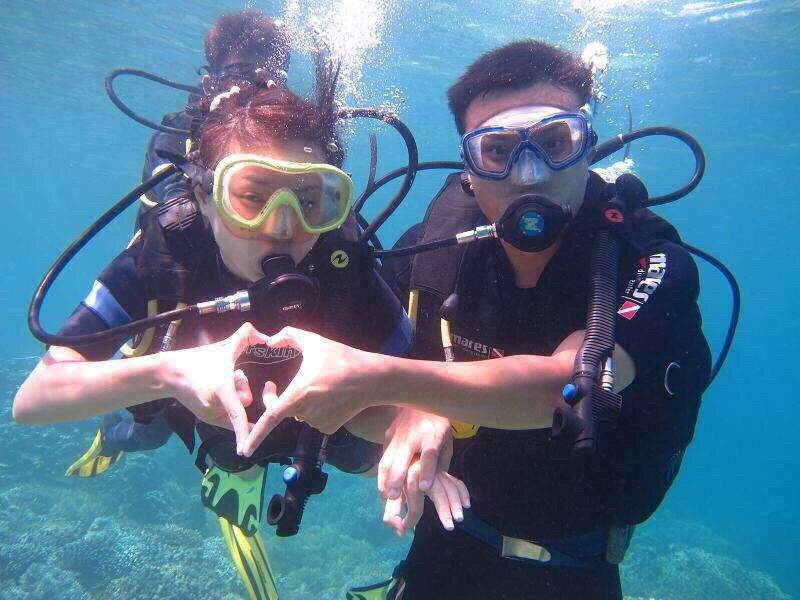 3 Một trong những hoạt động cực hay ho khi đến Nha Trang là đi lặn biển tại Vịnh Nha Trang