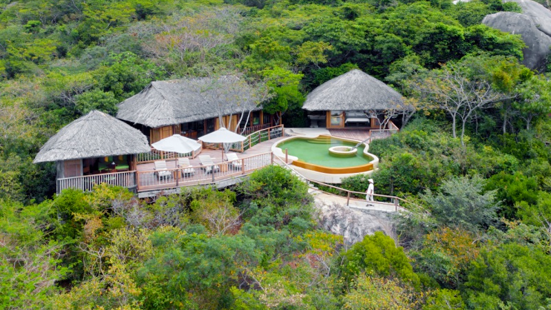 6-two-bedroom-hilltop-pool-villa-aerial Không gian xanh mát của Six Senses Ninh Vân Bay