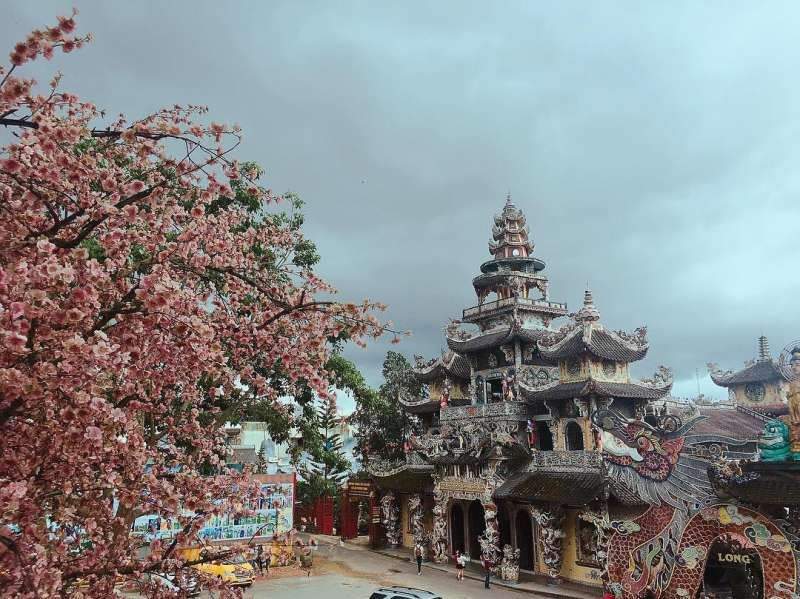 chua-linh-phuoc201 Khám phá kiến trúc độc đáo với chùa Linh Phước - Đà Lạt