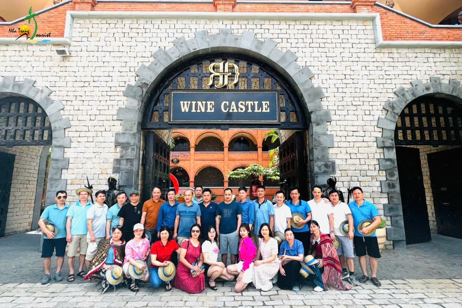 chuyen-di-doan-phong-giao-duc-bac-ha201
