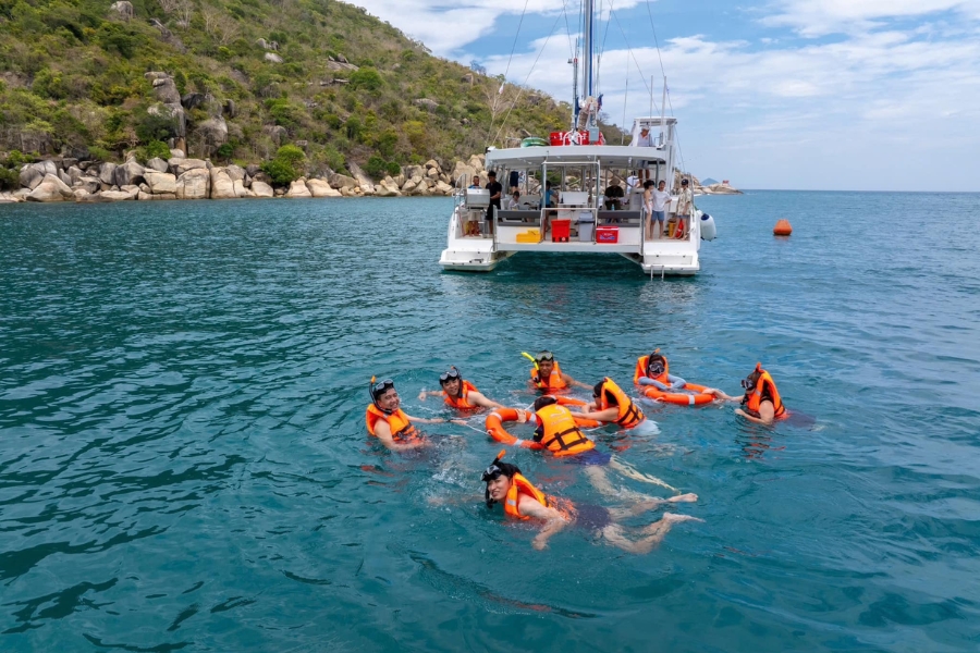 dai-ly-doc-quyen-du-thuyen-nemo-yacht205