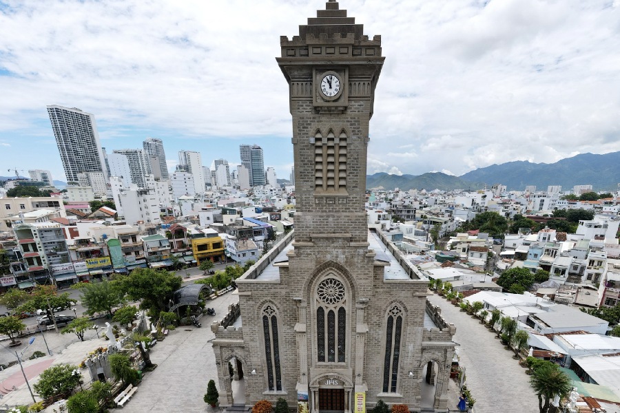di-tich-lich-su-van-hoa-nha-trang-2