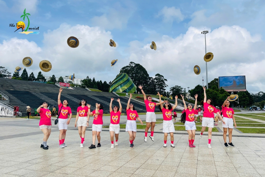 doan-truong-mn-xuong-huan-vinh-hai203