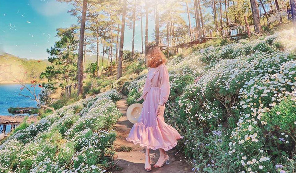 Thỏa sức sống ảo tại phim trường Happy Hill