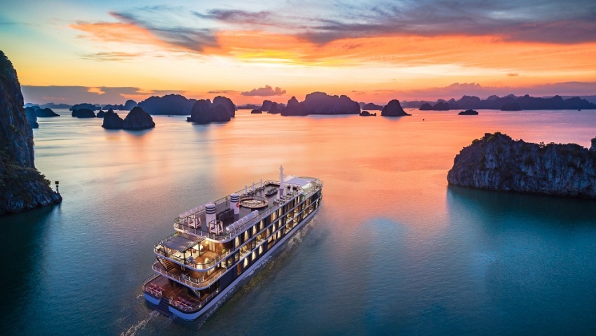 du-lich-nha-trang-2-1 Trải nghiệm ngắm hoàng hôn trên du thuyền sang trọng bật nhất