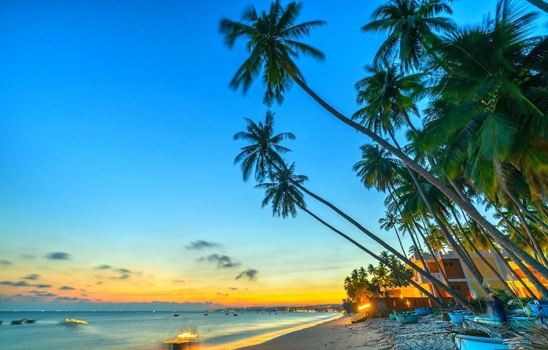 du-lich-nha-trang-da-lat-5-ngay-4-dem-2 Tận hưởng vẻ đẹp biển cả và không khí mát mẻ trên cung đường biển thơ mộng từ Phan Thiết tới Nha Trang