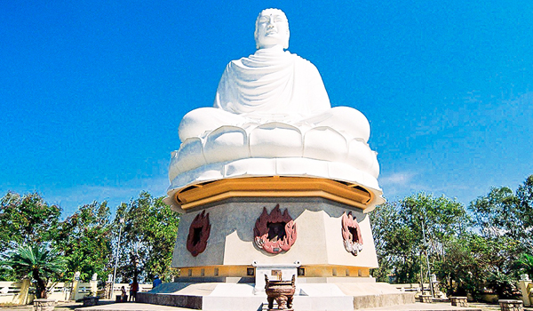 du-lich-nha-trang-ninh-thuan-12 Tượng Phật ngoài trời lớn nhất Việt Nam ở chùa Long Sơn