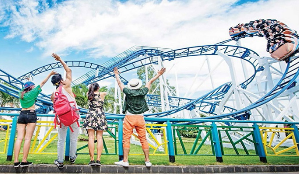 Tàu lượn siêu tốc - trò chơi thách thức những bạn trẻ thích mạo hiểm
