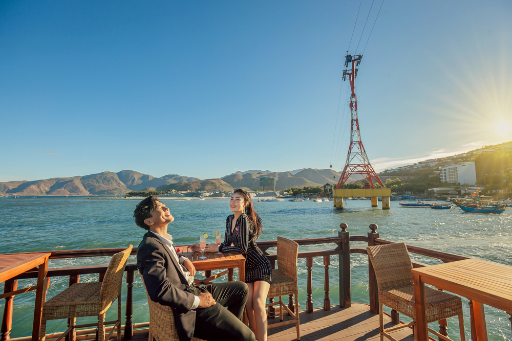 Tận hưởng vẻ đẹp thơ mộng tại Vịnh Nha Trang