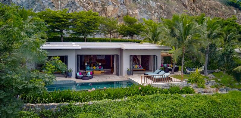 Khu nghỉ mát được bao quanh bởi các kỳ quan thiên nhiên
