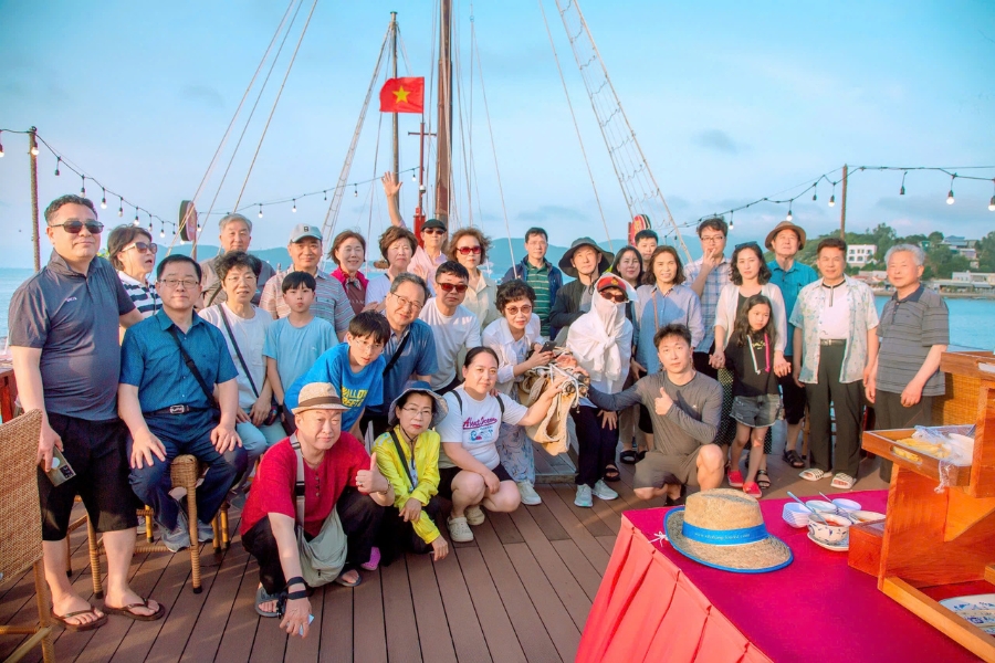 nhatrangtourist-moi-hop-tac-to-chua-tour-du-lich201