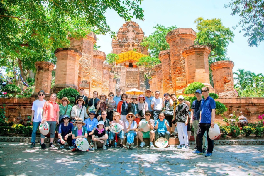 nhatrangtourist-moi-hop-tac-to-chua-tour-du-lich202