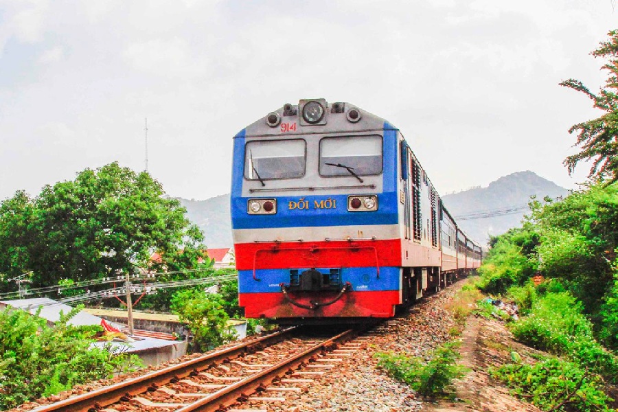 ninh-thuan-cach-nha-trang-bao-xa-4