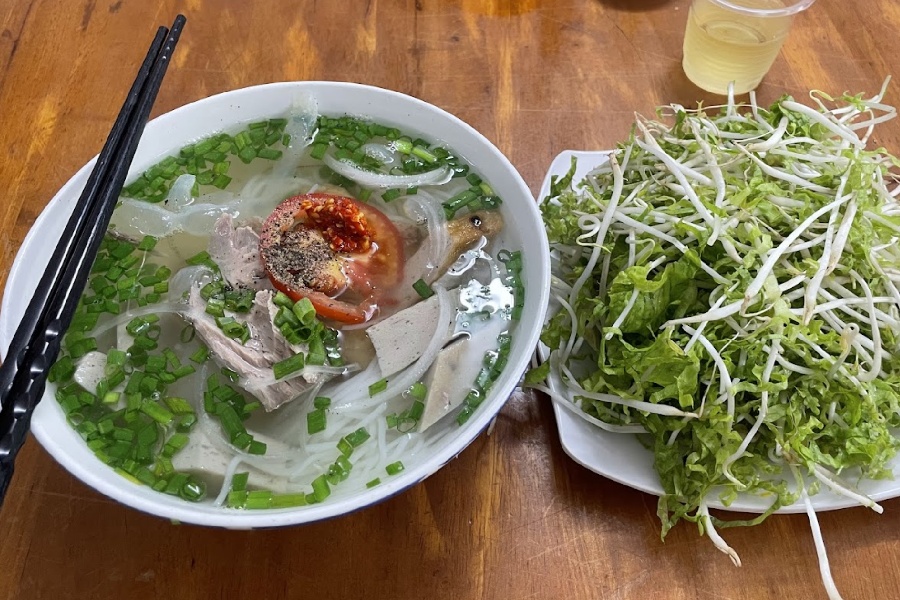 quan-bun-cha-ca-nha-trang-ngon-4