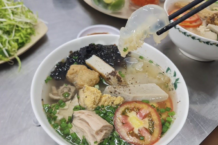 quan-bun-cha-ca-nha-trang-ngon-5