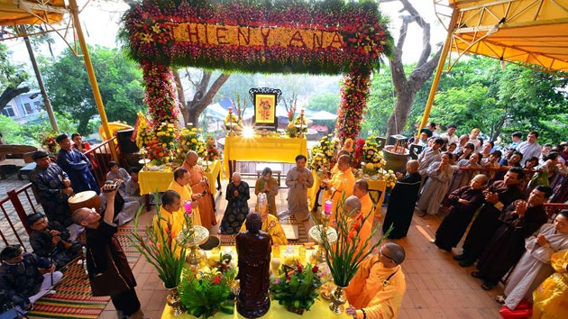 thap-ba-ponagar Lễ vía bà là lễ hội quan trọng của người dân