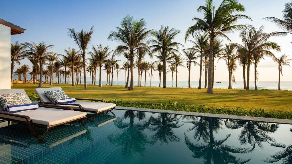 top-resort-5-sao-sang-trong-bac-nhat-nha-trang-3 Tận hưởng kì nghỉ tuyệt vời với không gian xanh