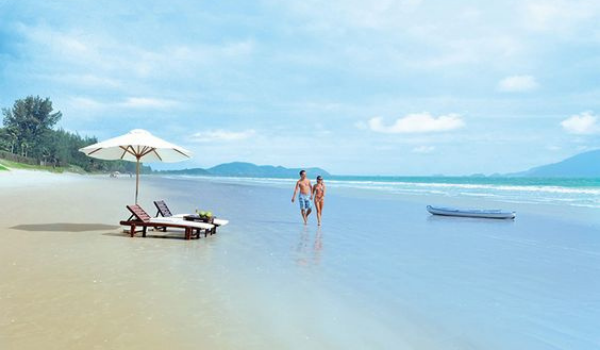 Mùa xuân và mùa hè rất thích hợp để đi du lịch Nha Trang