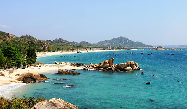tour-du-lich-nha-trang-2 Vẻ đẹp của Hòn Rùa trên đảo Bình Ba