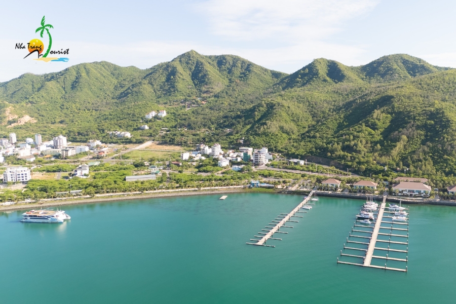 tour-du-thuyen-vinh-ninh-van204