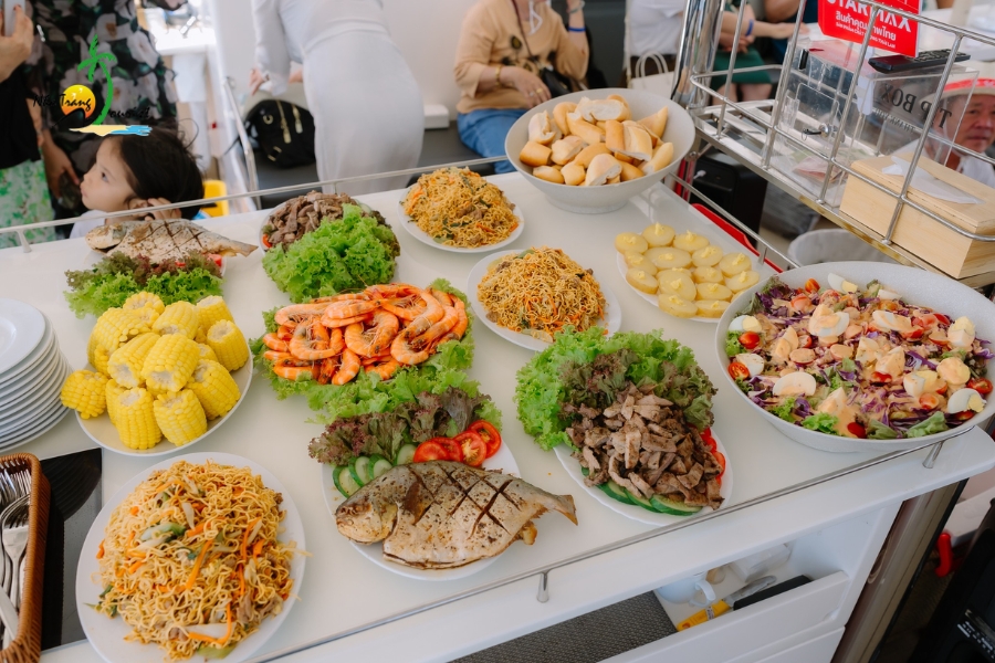 tour-du-thuyen-vinh-ninh-van205