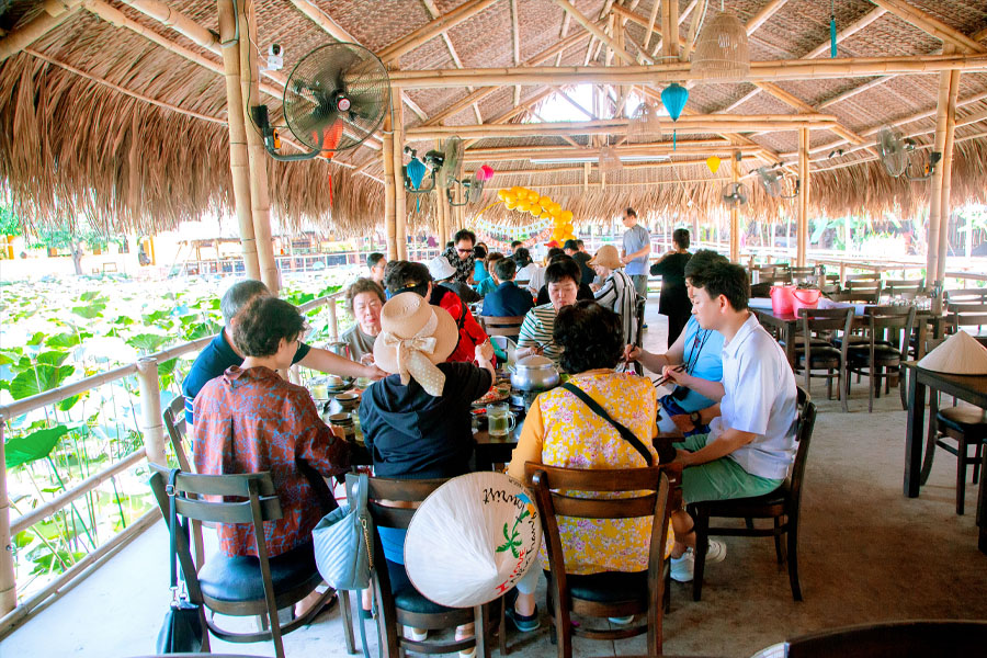 tour-nha-trang-cho-khach-quoc-te-8