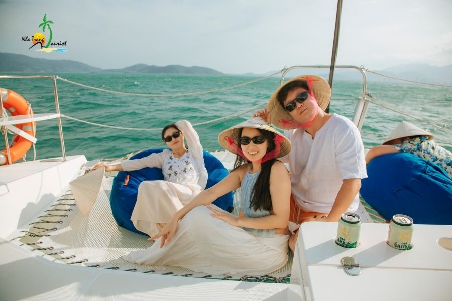 doan-khach-mong-co-nghi-duong-nha-trang209