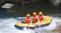 Trải nghiệm chèo thuyền vượt thác - Rafting Tour tại Kong Forest